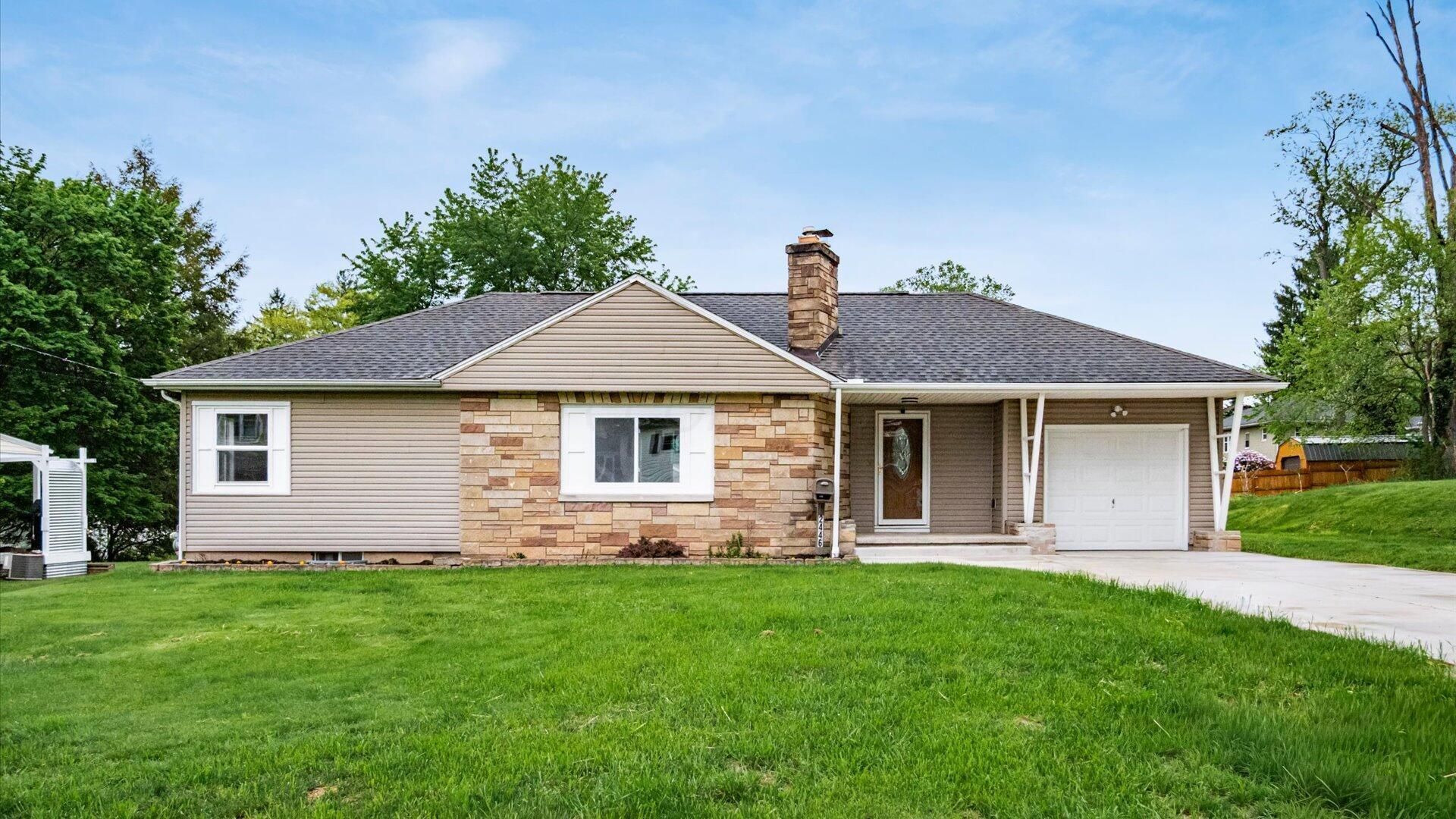 2446 Edison Avenue, Zanesville, OH 43701 Main Photo