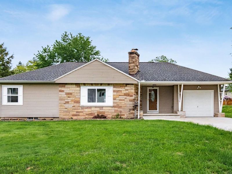 2446 Edison Avenue, Zanesville, OH 43701 Photo 1