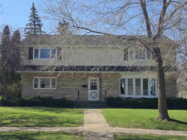 239 W WATER STREET, Brillion, WI 54110