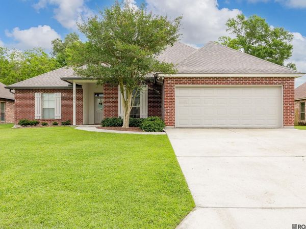14450 Essen Terrace Dr, Gonzales, LA 70737