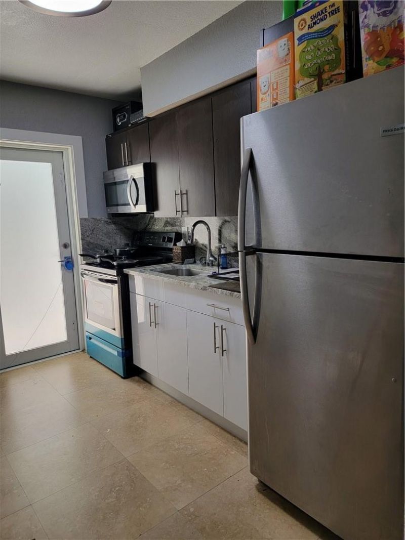1010 NW 3rd Avenue, Hallandale Beach, FL 33009 Photo