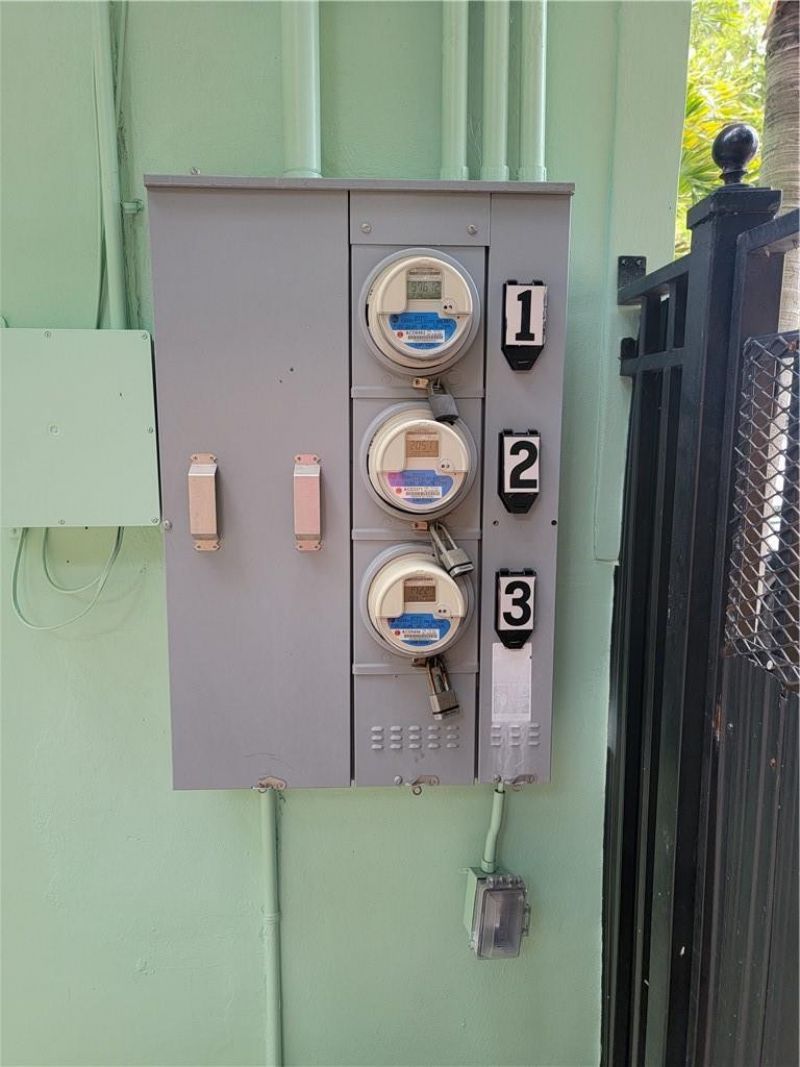 1010 NW 3rd Avenue, Hallandale Beach, FL 33009 Photo