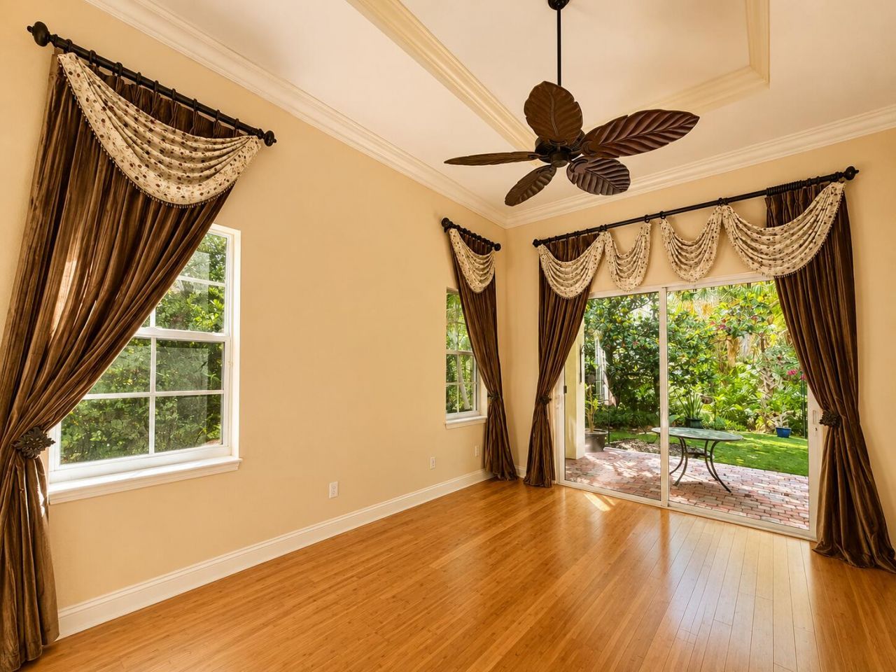 974 Mill Creek Drive, Palm Beach Gardens, FL 33410 Photo