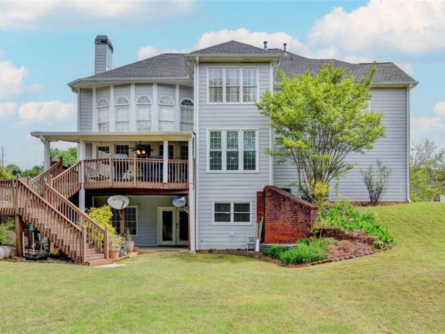 Property Image 100
