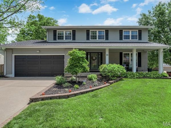 11 Foxcliff Court, Ballwin, MO 63011