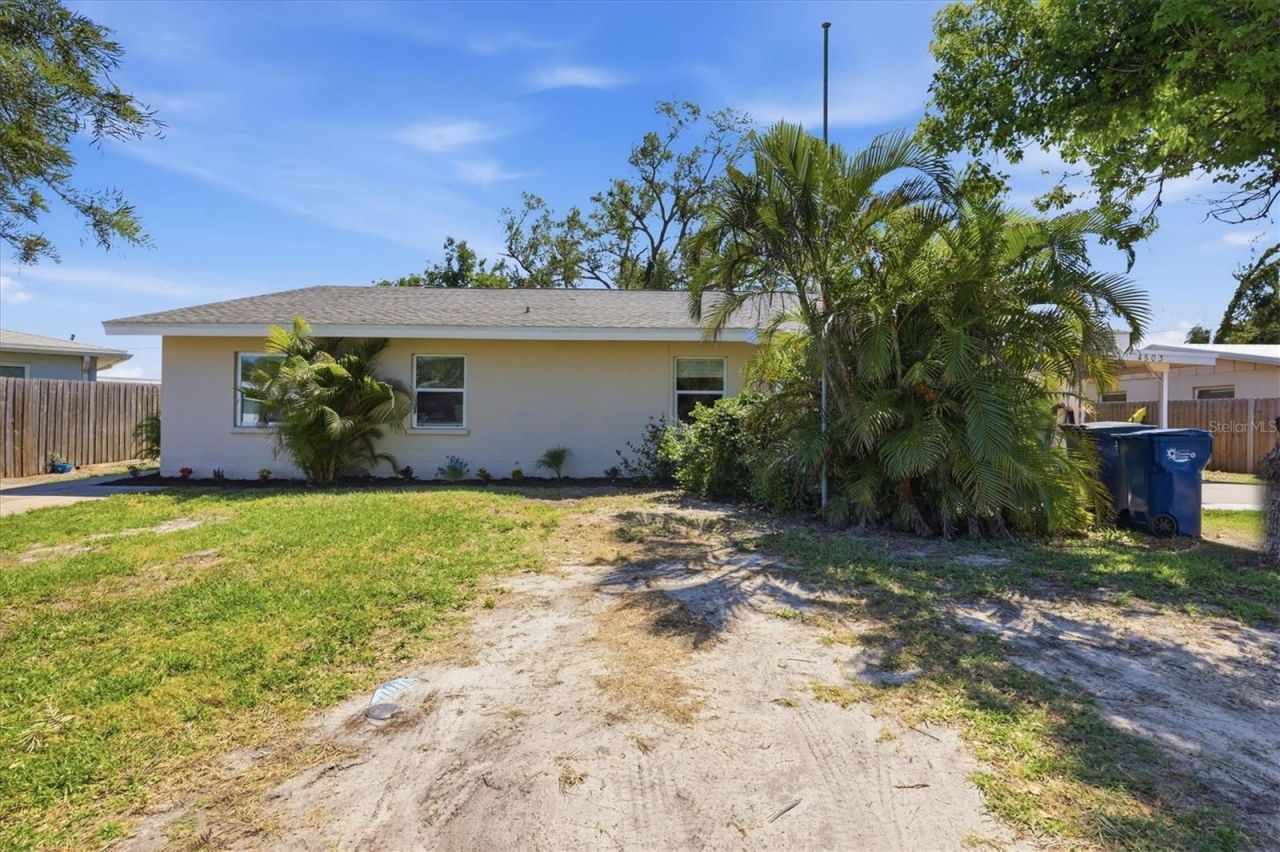4501 86th Street Court W, Bradenton, FL 34210 Photo