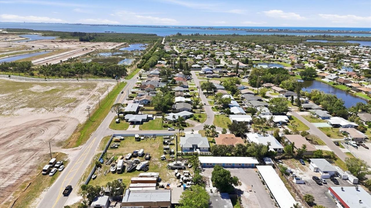 4501 86th Street Court W, Bradenton, FL 34210 Photo