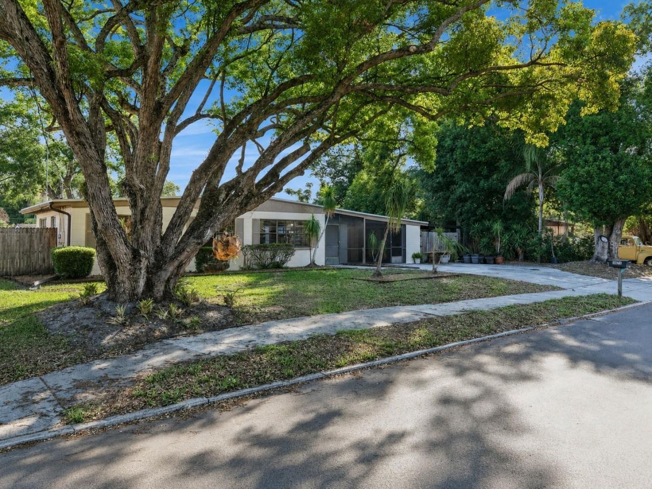 5873 Camellia Drive, Orlando, FL 32807 Photo