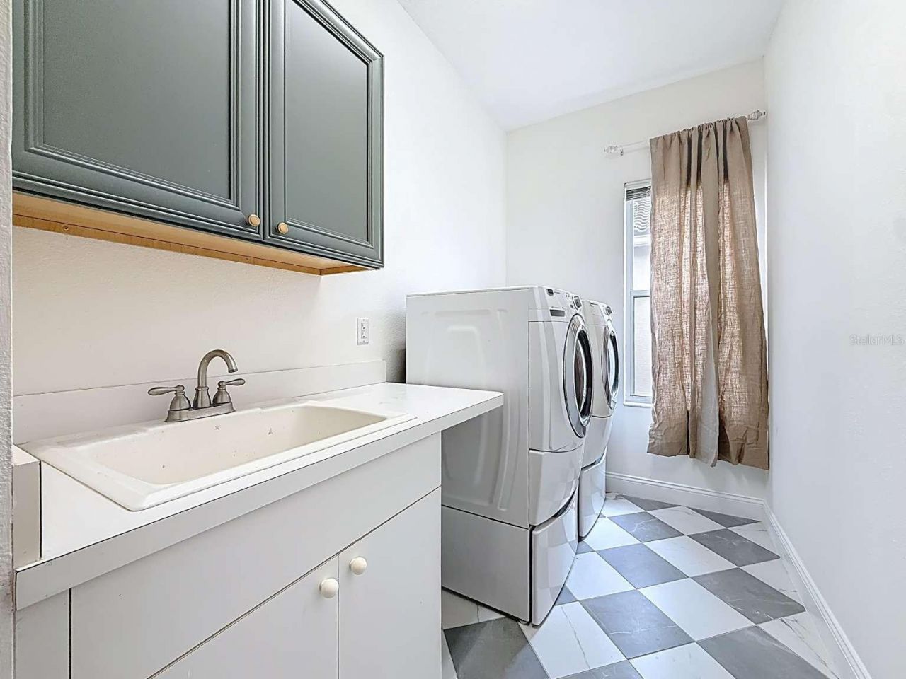 4953 Pointe Circle , Oldsmar, FL 34677 Photo