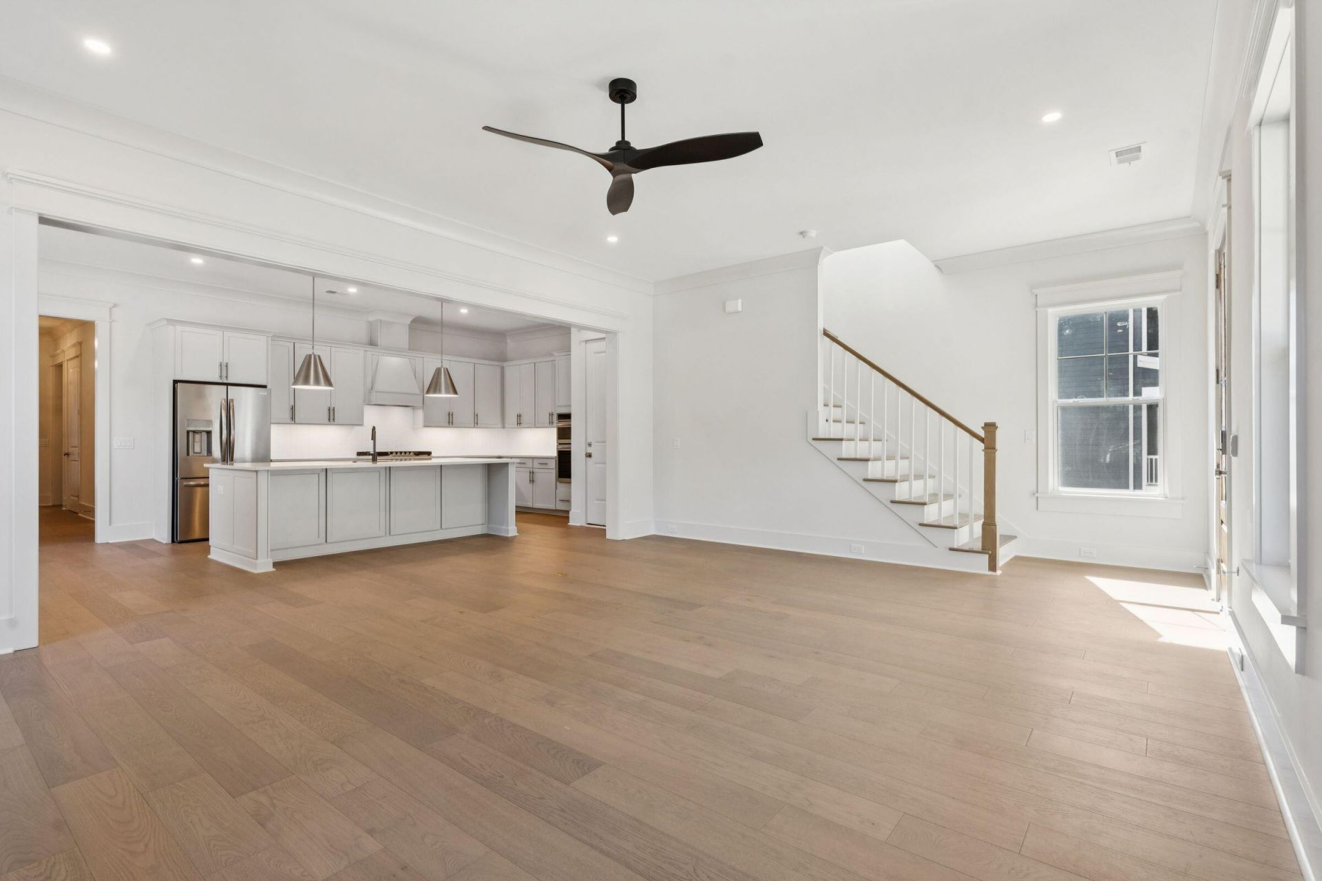 1129 Hamlin Road Photo 16