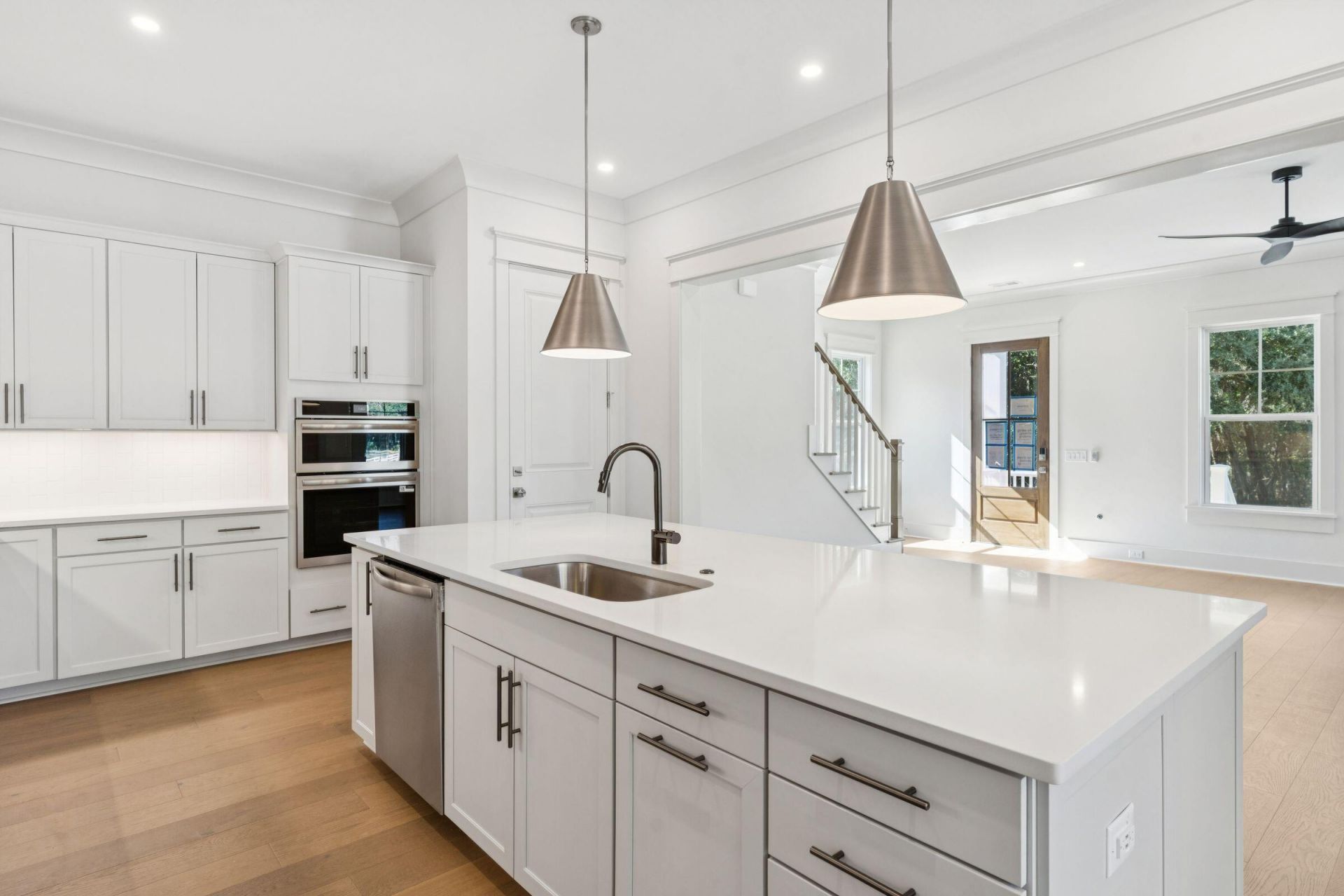 1129 Hamlin Road Photo 20