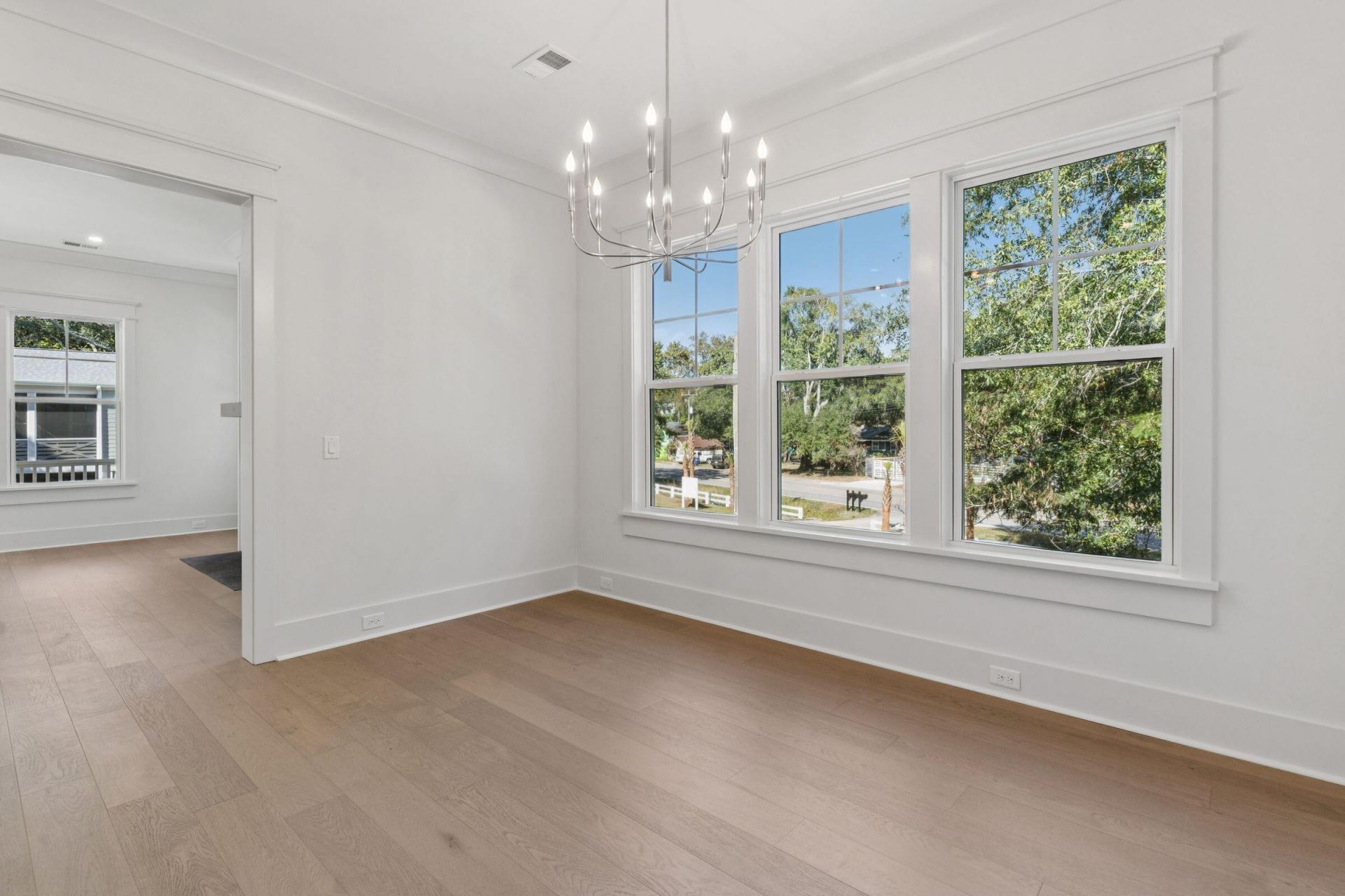 1129 Hamlin Road Photo 27