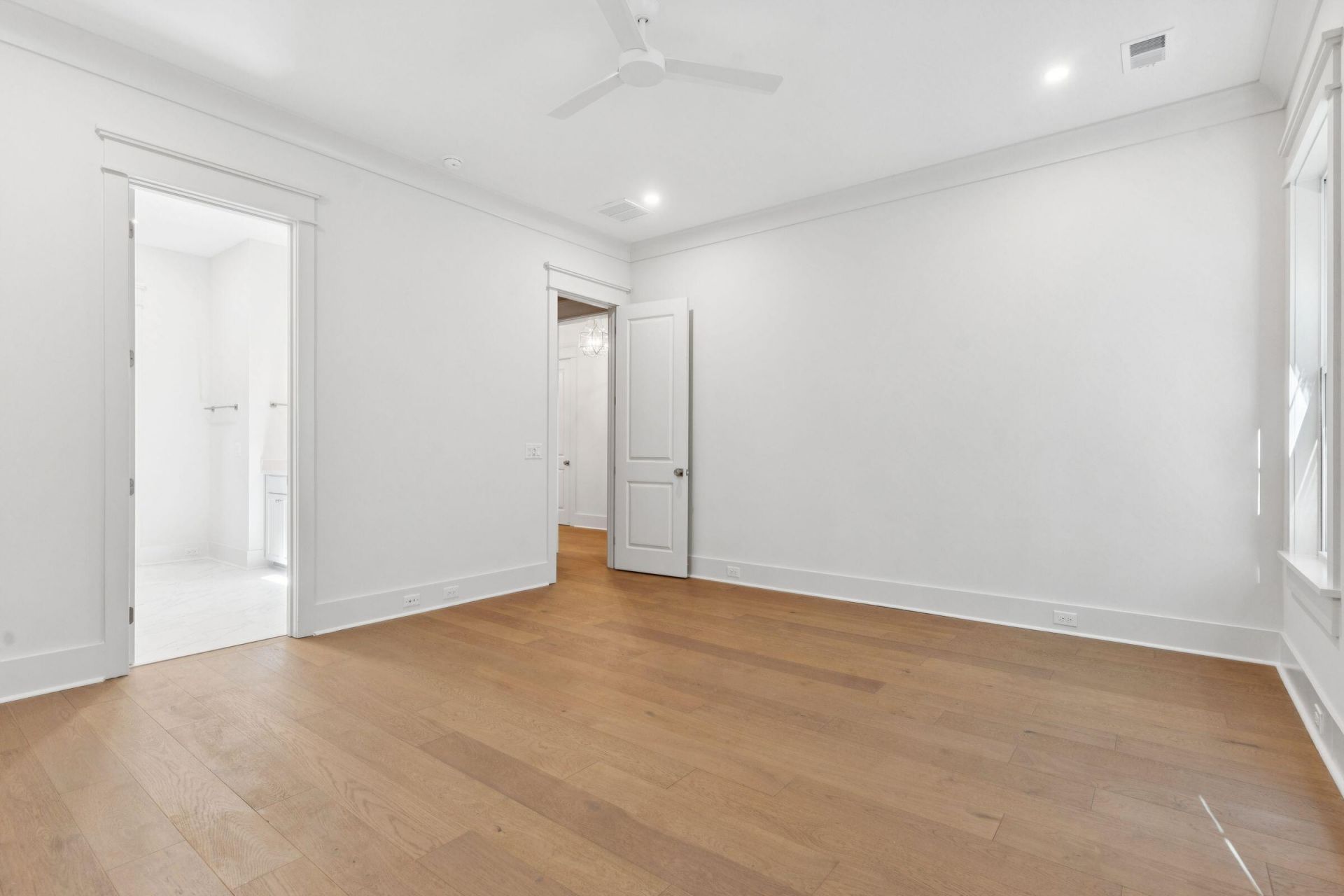 1129 Hamlin Road Photo 37