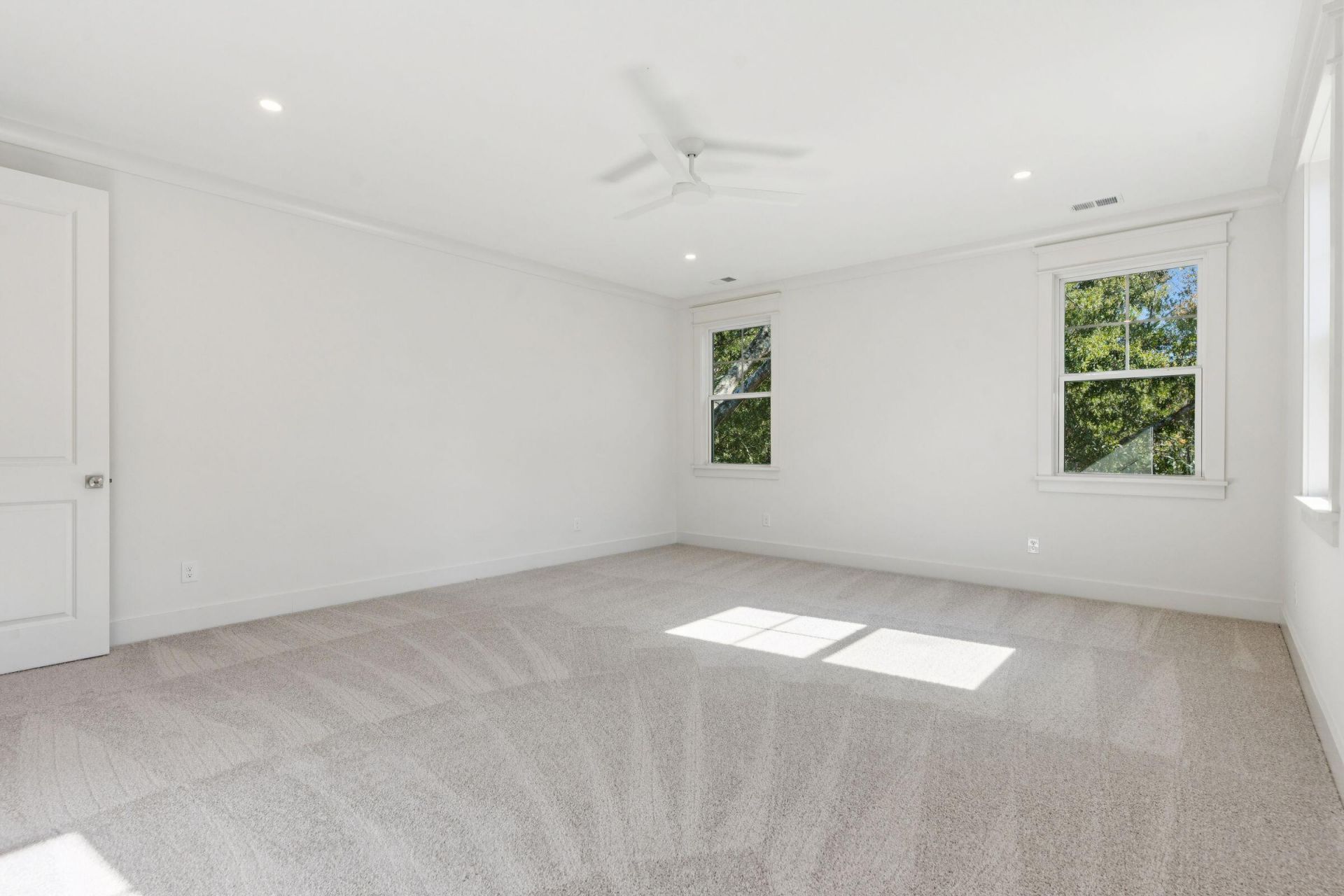 1129 Hamlin Road Photo 46