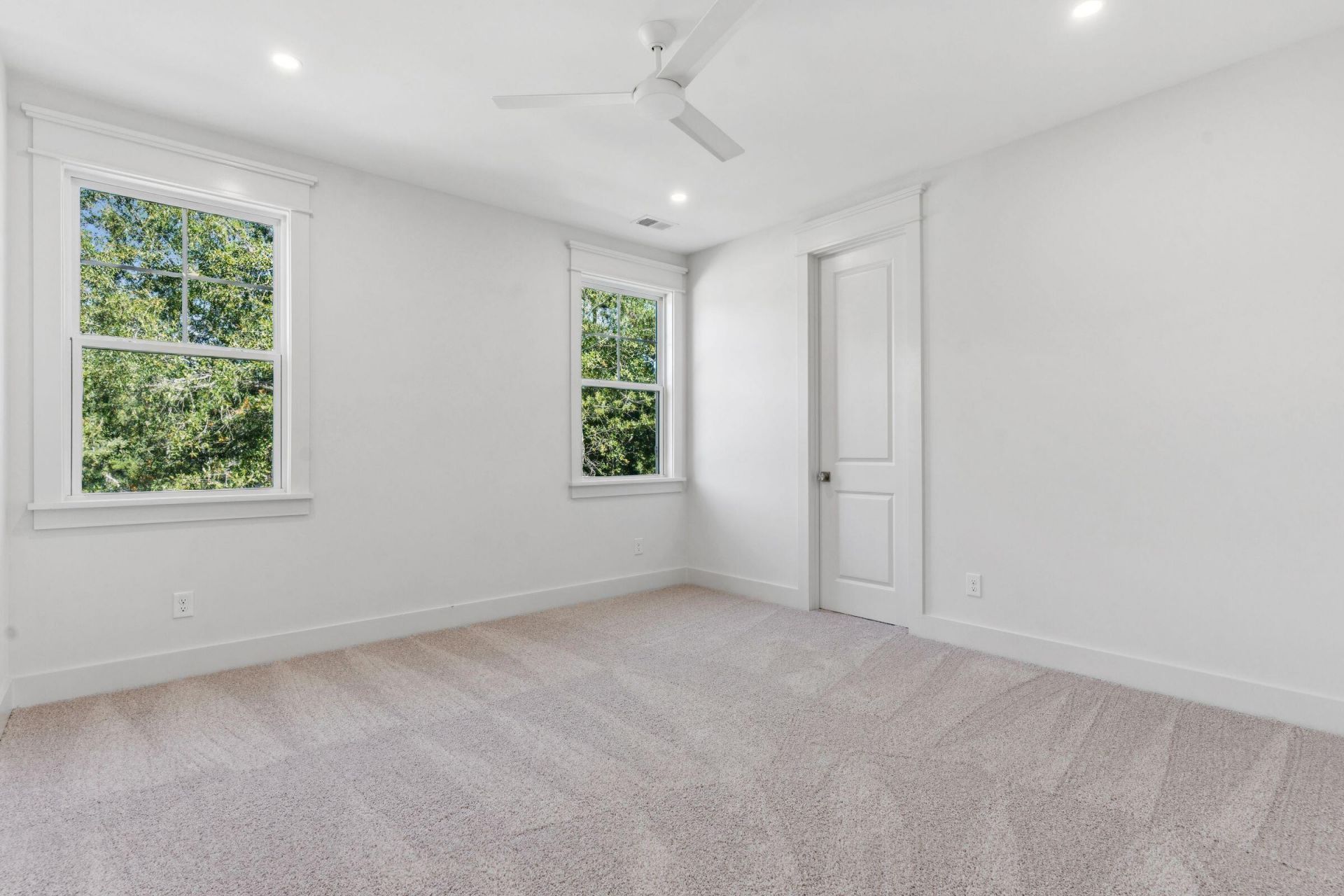 1129 Hamlin Road Photo 52