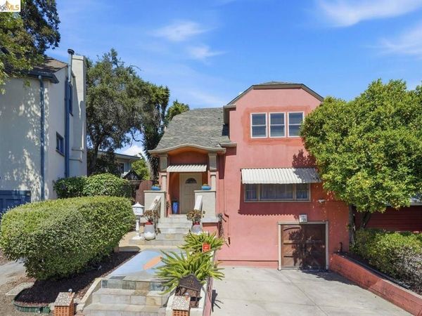 1134 Chatham Rd, Oakland, CA 94610