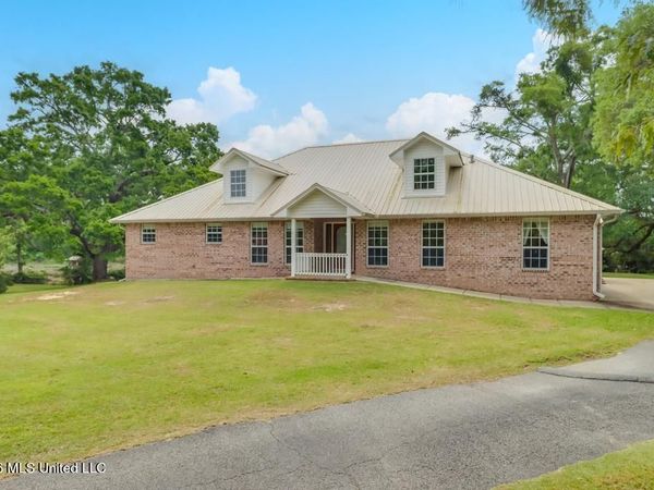 14101 Lemoyne Boulevard, Biloxi, MS 39532