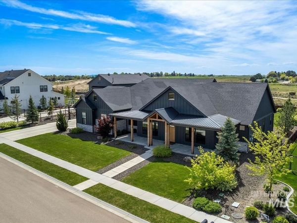 1521 W Kamet Ct, Nampa, ID 83686