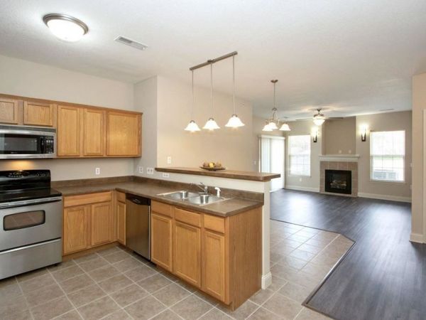 600 Grandview Ct, Unit 603, Iowa City, IA 52246