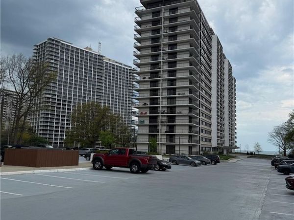 12550 Lake Avenue , Unit 1705, Lakewood, OH 44107