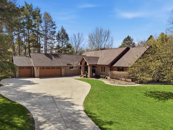 9256 Fenton Road, Grand Blanc, MI 48439