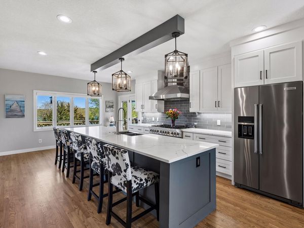 3861 Lone Cedar Lane, Chanhassen, MN 55318