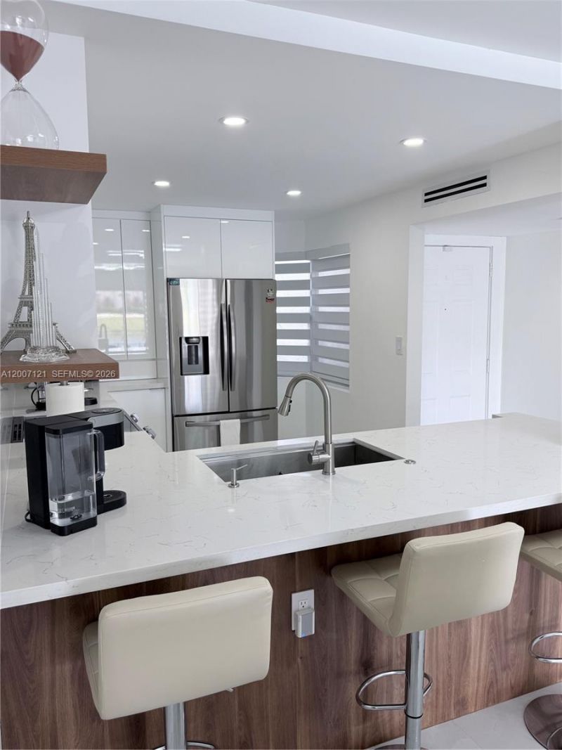 601 SW 113th Way , Unit 601, Pembroke Pines, FL 33025 Photo