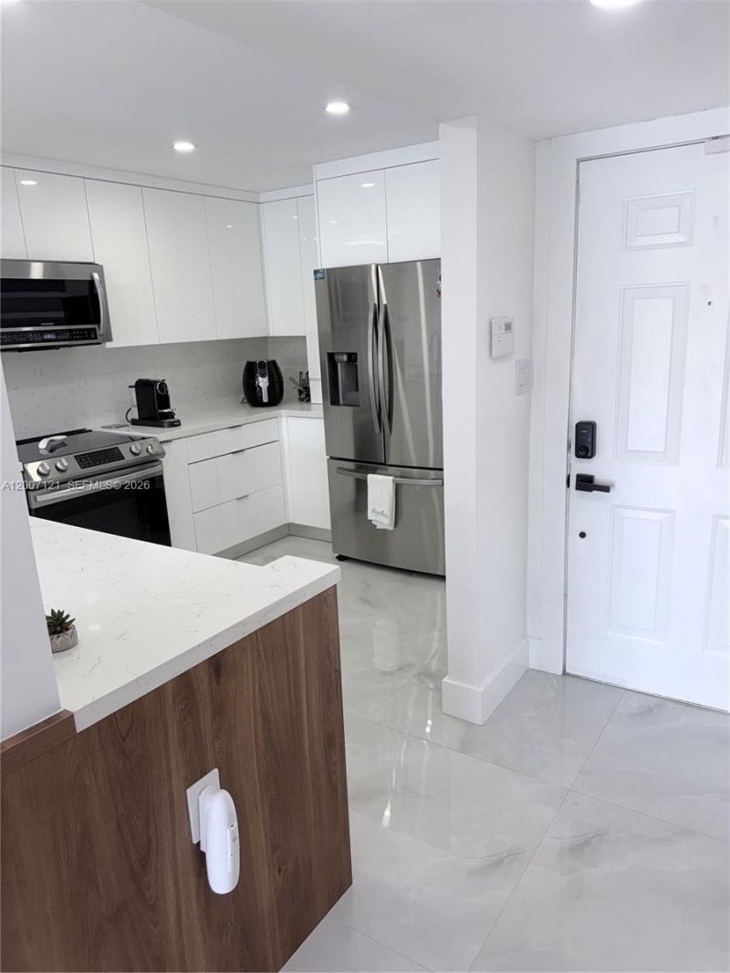 601 SW 113th Way , Unit 601, Pembroke Pines, FL 33025 Photo