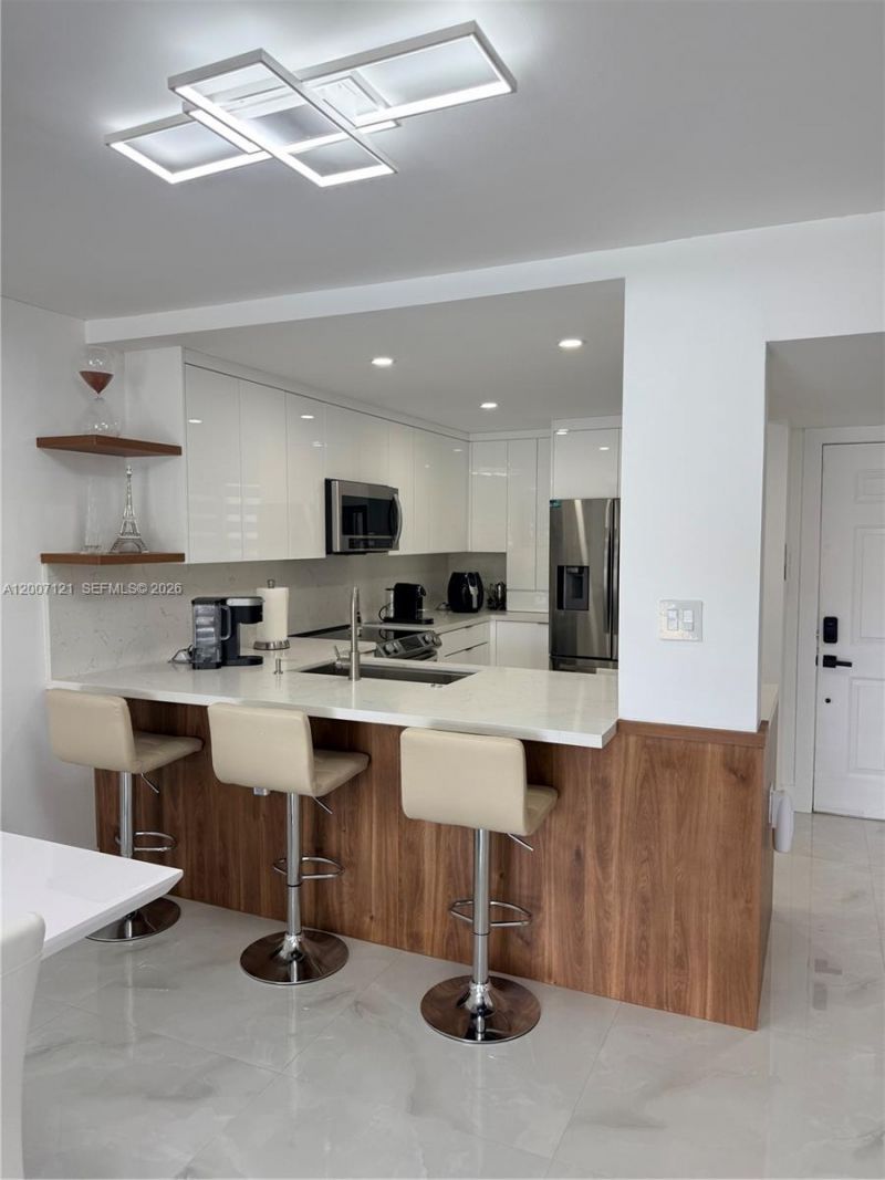 601 SW 113th Way , Unit 601, Pembroke Pines, FL 33025 Photo