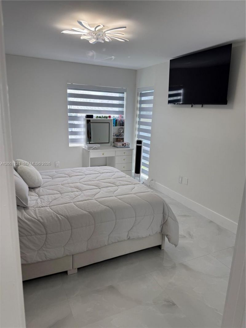 601 SW 113th Way , Unit 601, Pembroke Pines, FL 33025 Photo