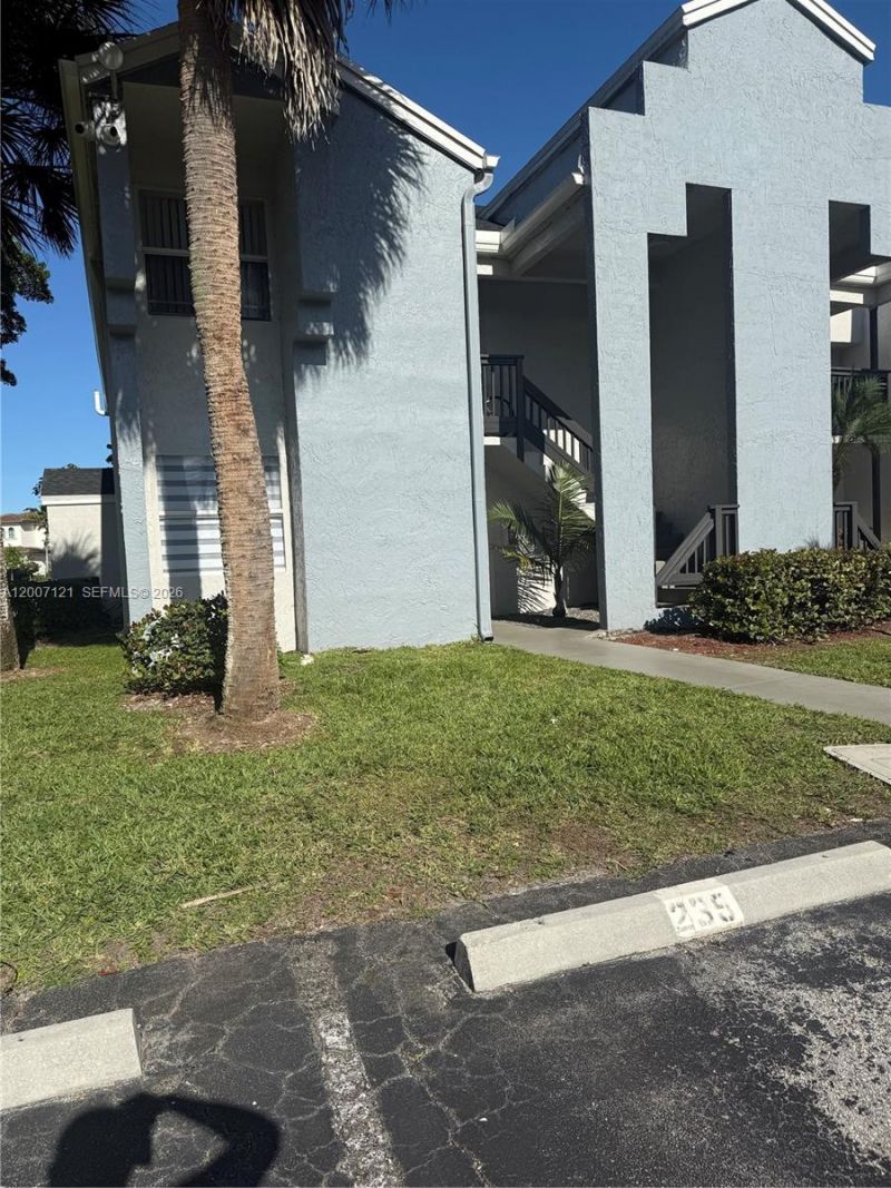 601 SW 113th Way , Unit 601, Pembroke Pines, FL 33025 Photo