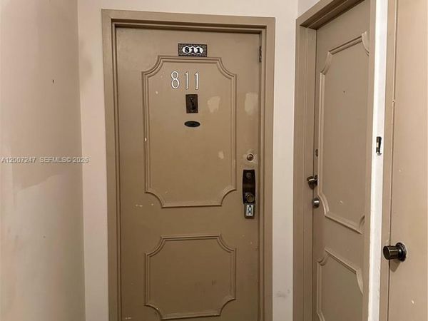2100 Sans Souci Blvd , Unit B811, North Miami, FL 33181