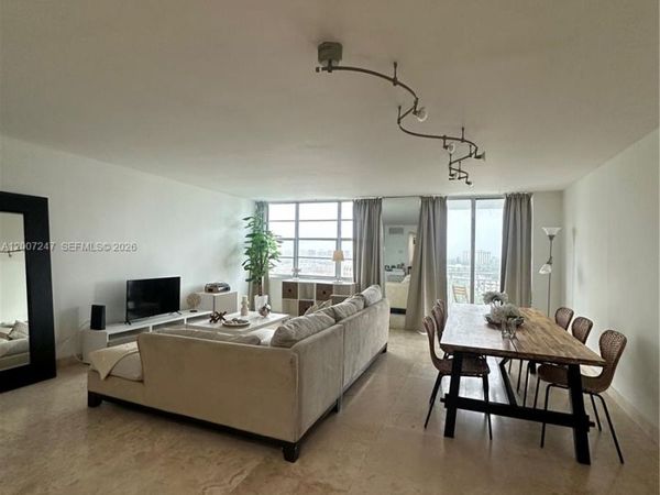 2100 Sans Souci Blvd, Unit B811, North Miami, FL 33181