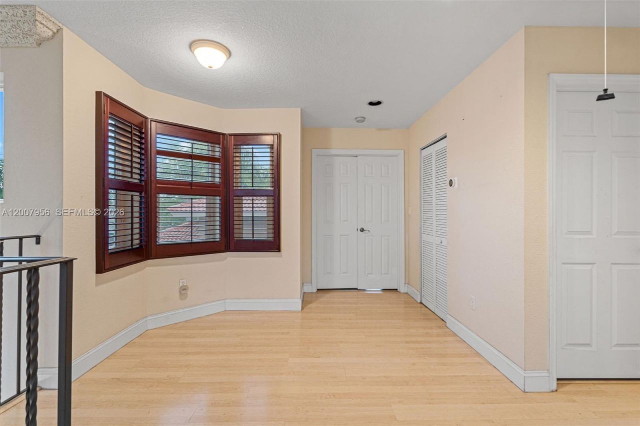 16403 Diamond Head Dr , Weston, FL 33331 Photo