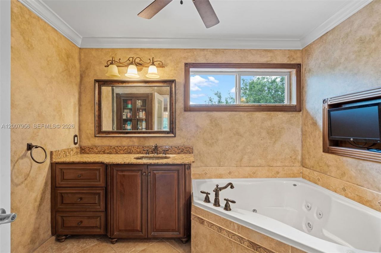 16403 Diamond Head Dr , Weston, FL 33331 Photo