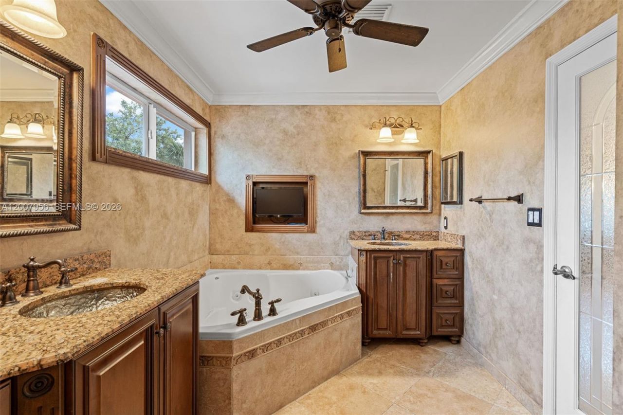 16403 Diamond Head Dr , Weston, FL 33331 Photo