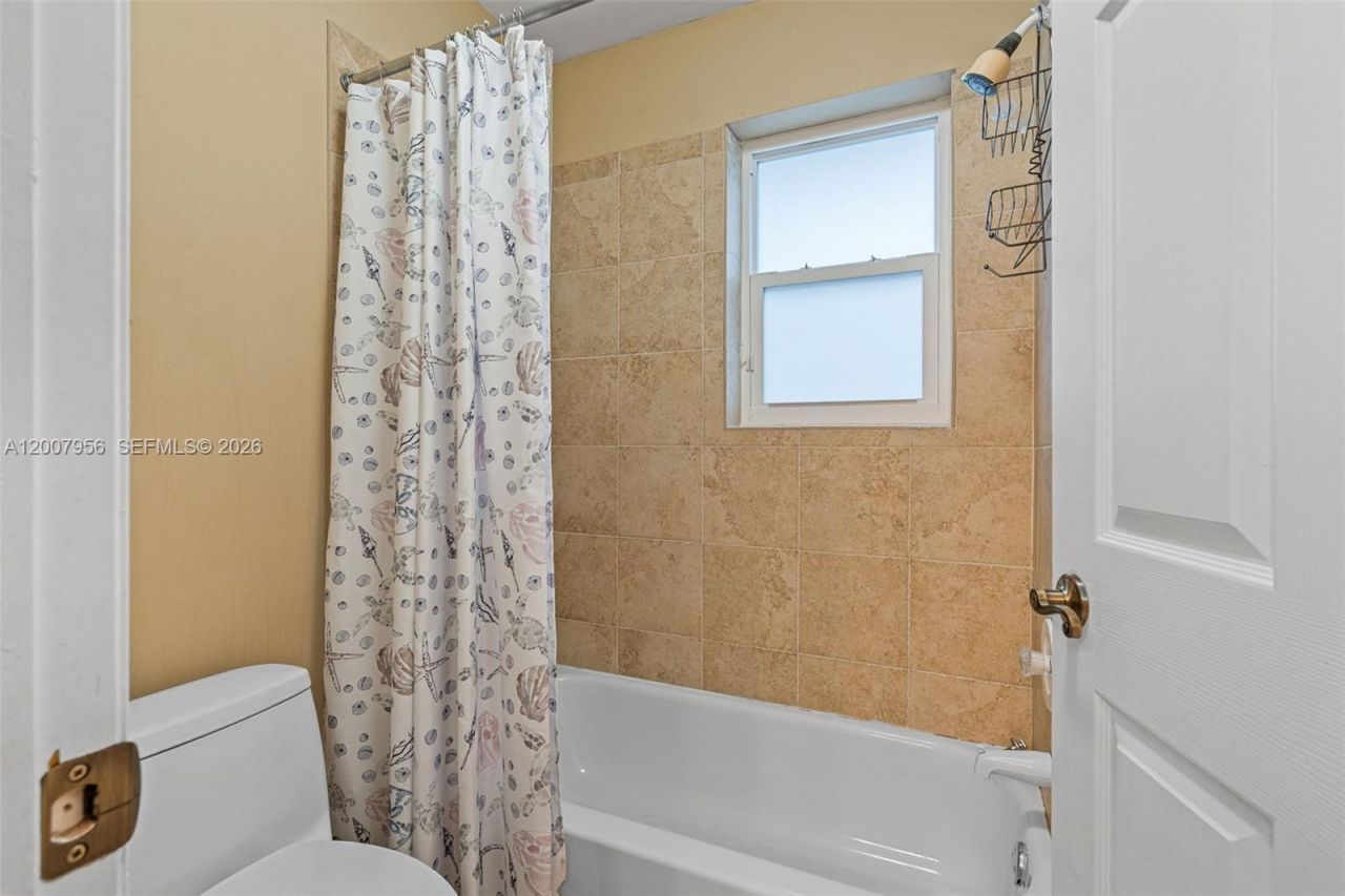 16403 Diamond Head Dr , Weston, FL 33331 Photo