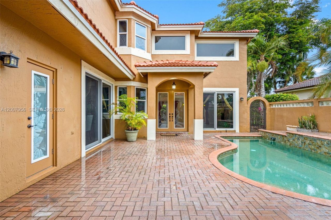 16403 Diamond Head Dr , Weston, FL 33331 Photo