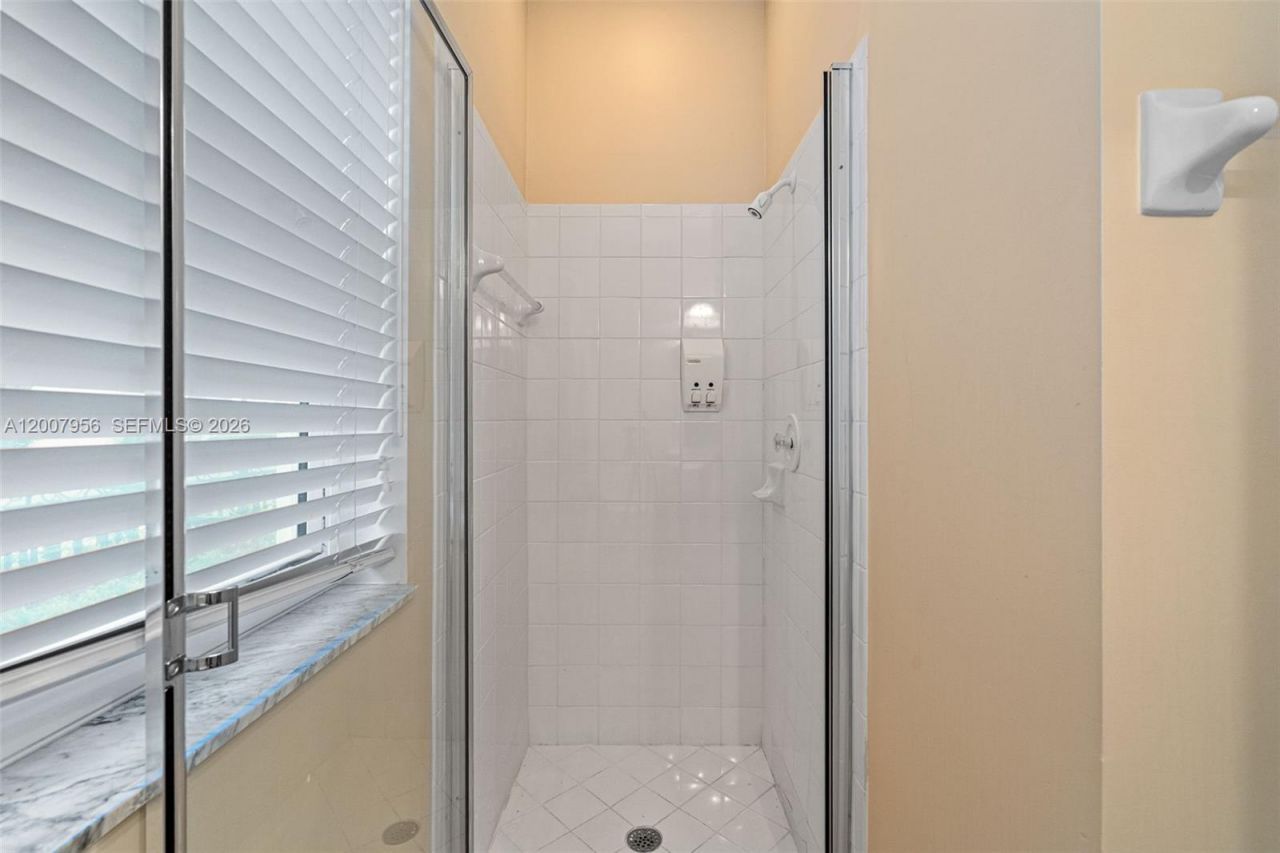 16403 Diamond Head Dr , Weston, FL 33331 Photo