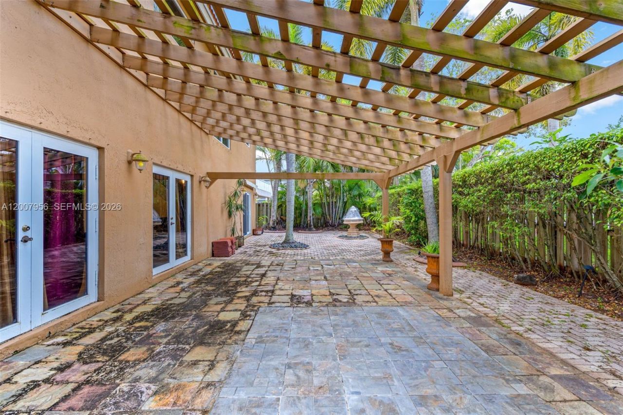 16403 Diamond Head Dr , Weston, FL 33331 Photo