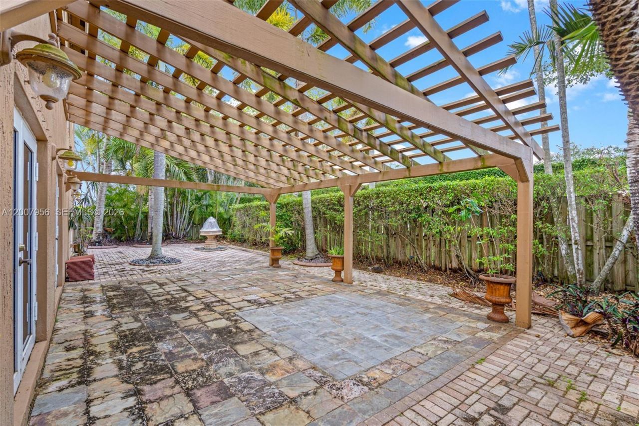 16403 Diamond Head Dr , Weston, FL 33331 Photo