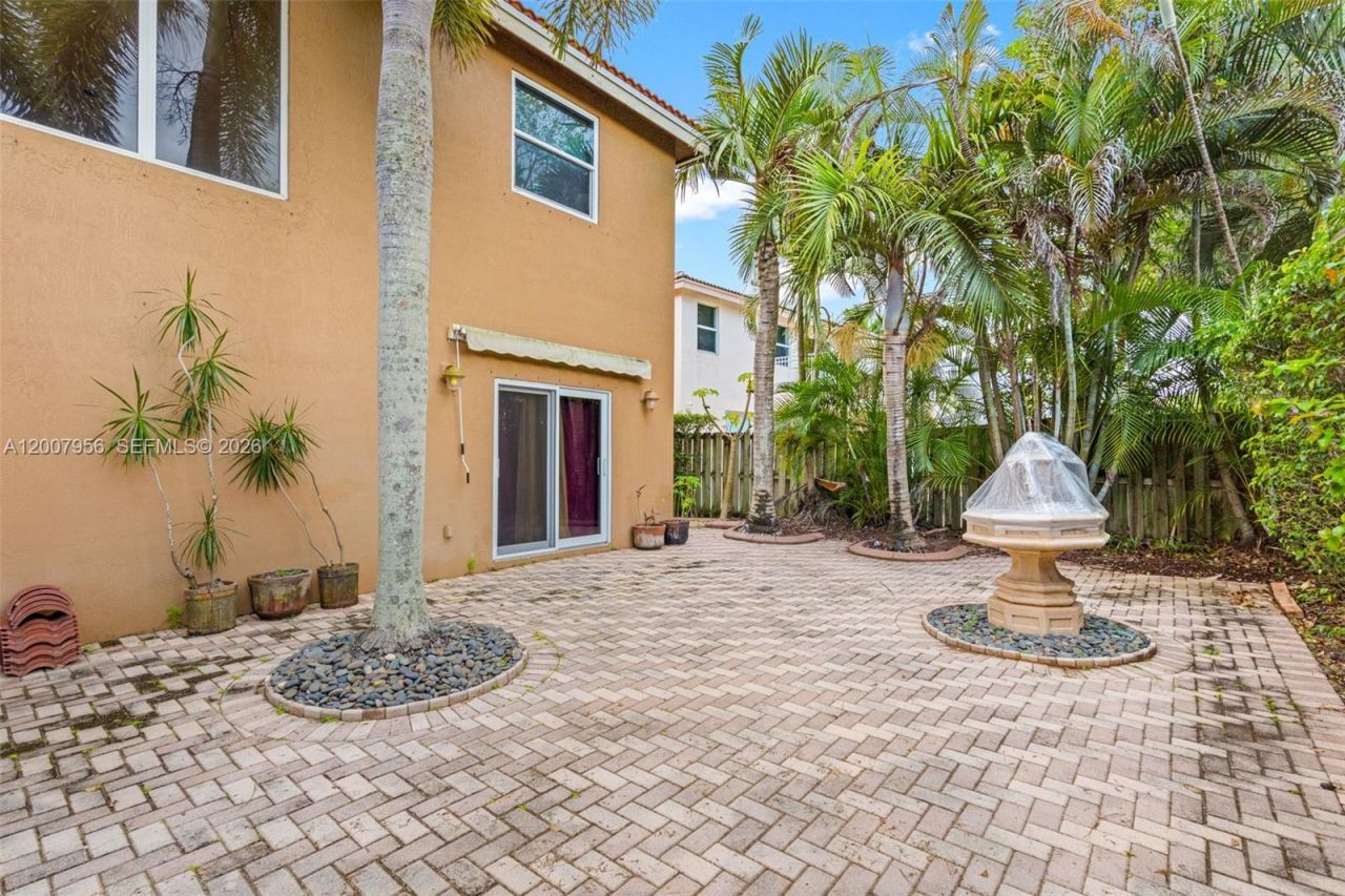 16403 Diamond Head Dr , Weston, FL 33331 Photo