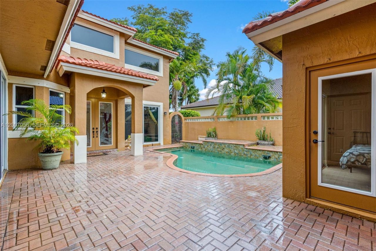 16403 Diamond Head Dr , Weston, FL 33331 Photo