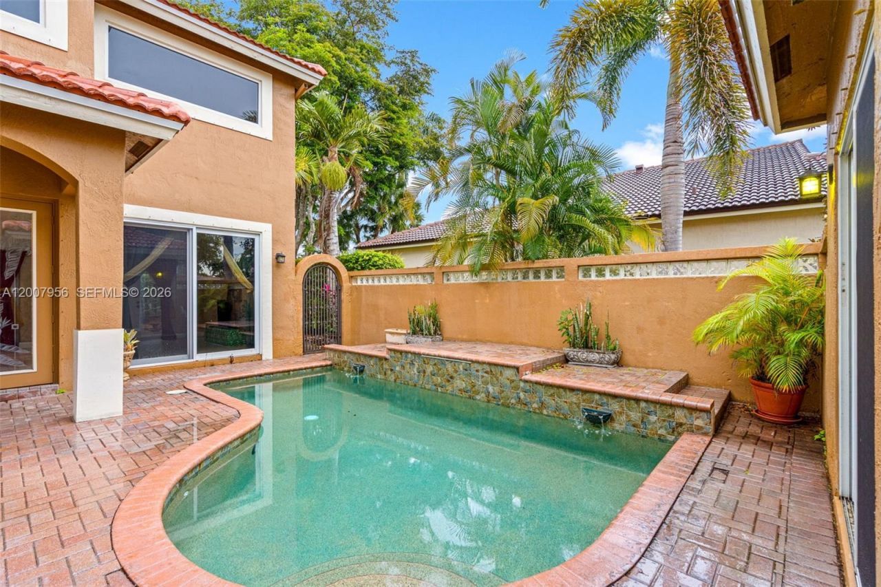 16403 Diamond Head Dr , Weston, FL 33331 Photo