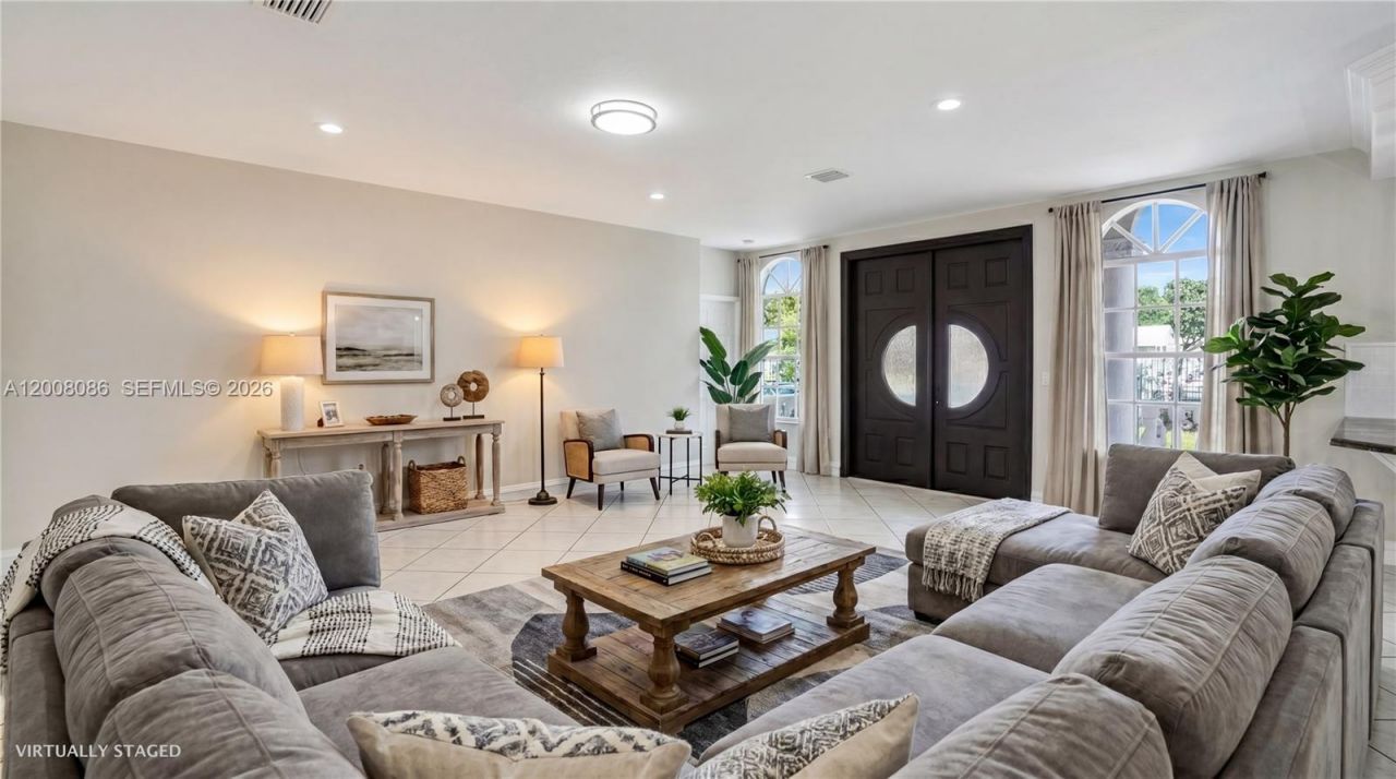 2850 NW 5th St , Miami, FL 33125 Photo