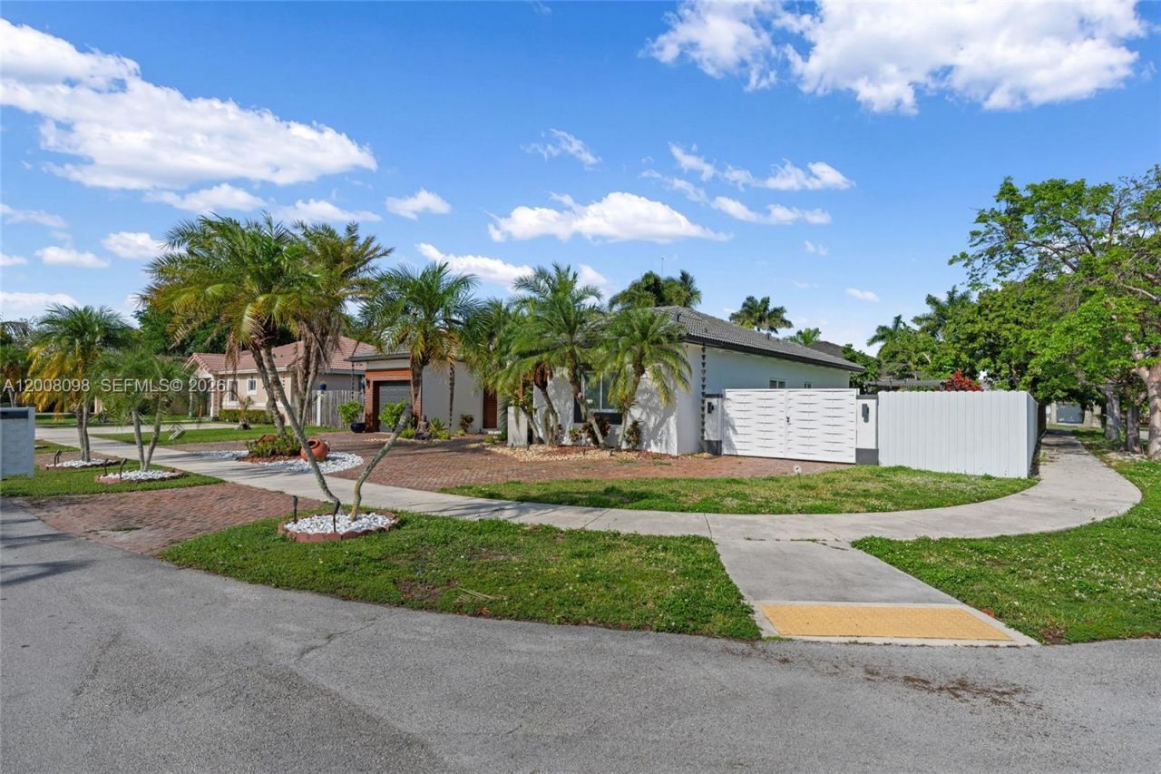 711 SE 14th Ave, Homestead, FL 33033 Photo
