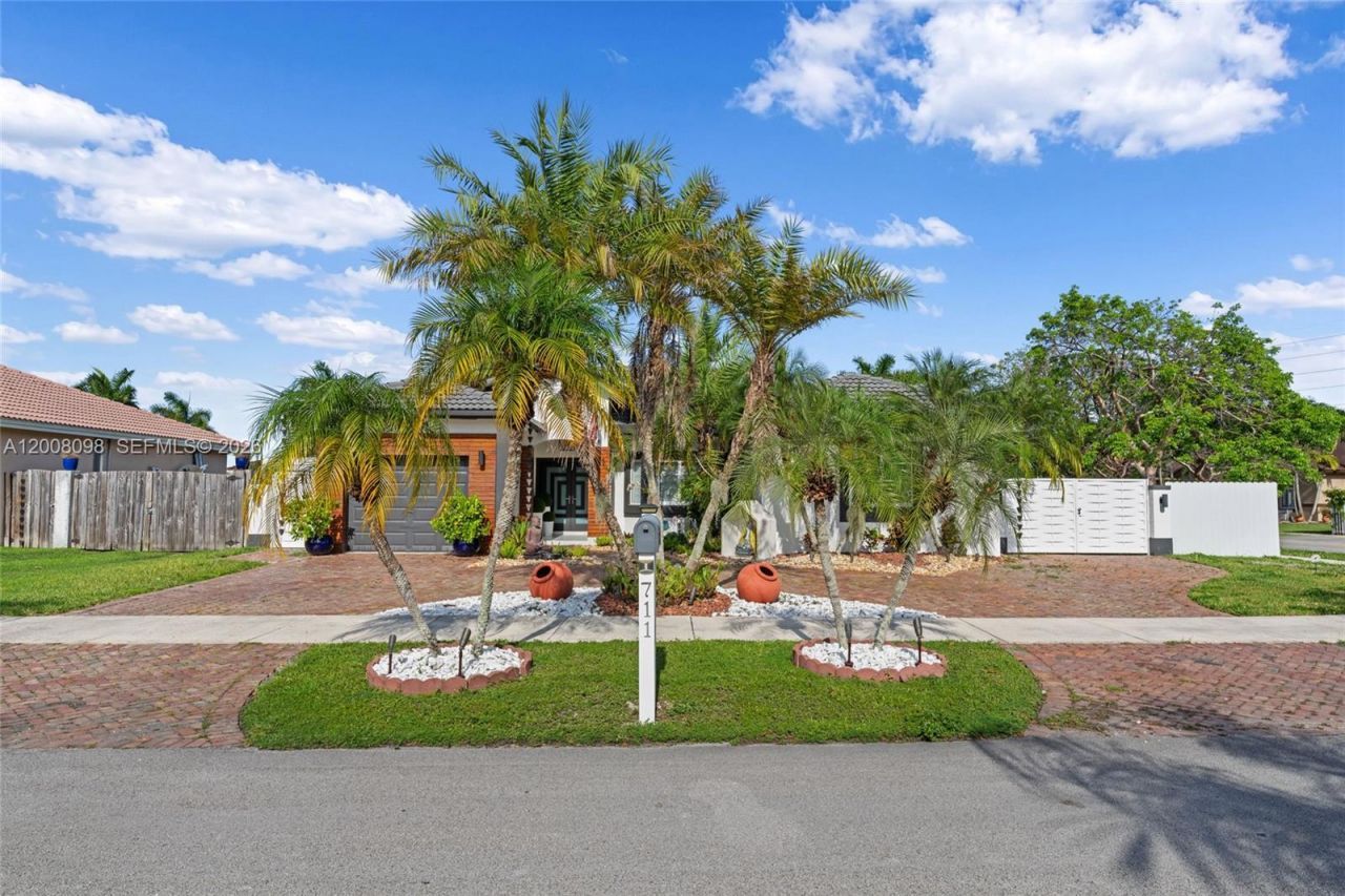 711 SE 14th Ave, Homestead, FL 33033 Photo