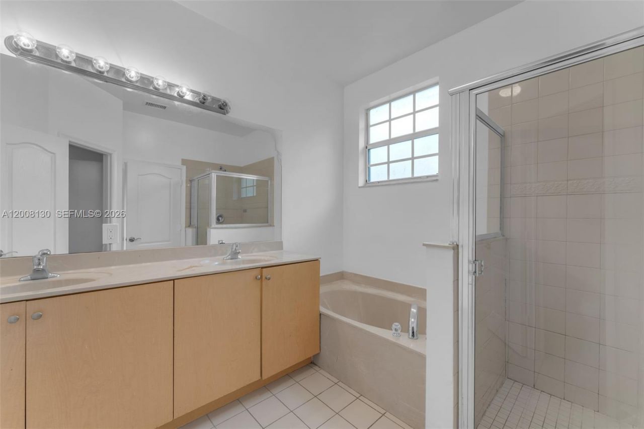 1072 NE 30th Ave, Homestead, FL 33033 Photo