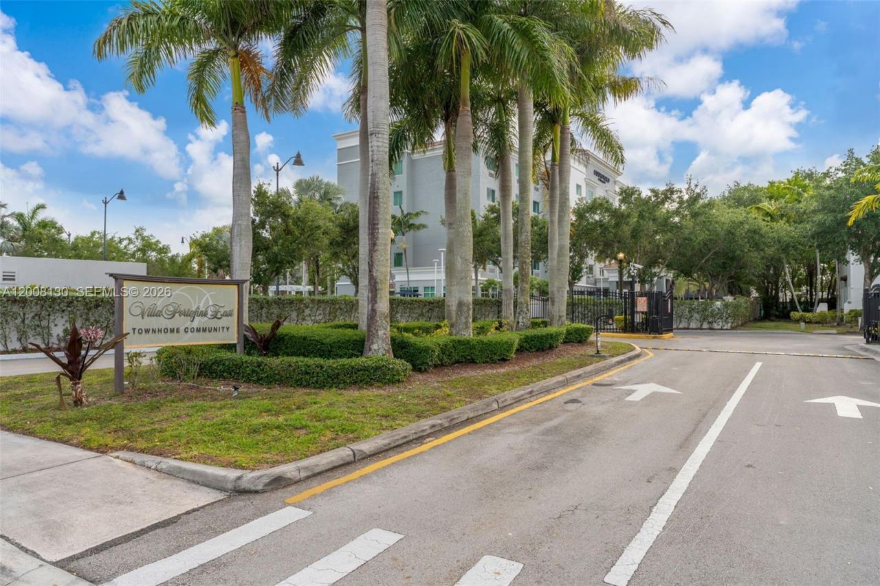 1072 NE 30th Ave, Homestead, FL 33033 Photo