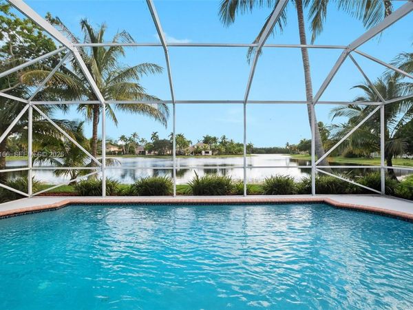 646 Heritage Dr, Unit 646, Weston, FL 33326